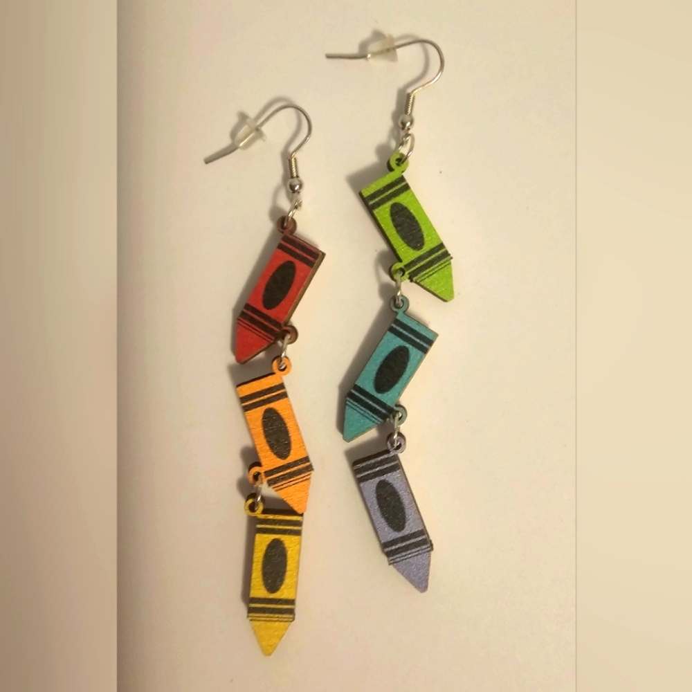 Crayon Earrings 🖍  NIP